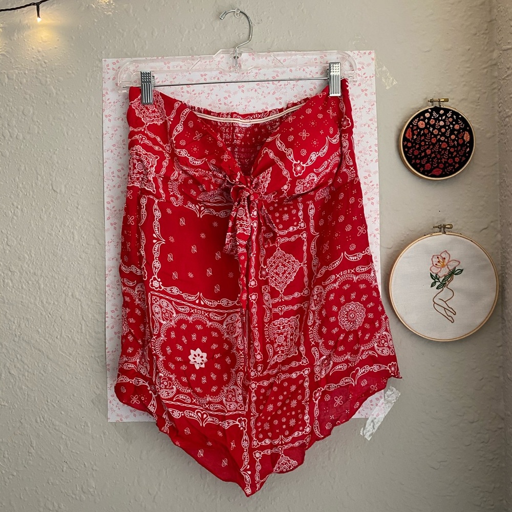 VINTAGE 2000s RED BANDANA STRAPLESS TOP